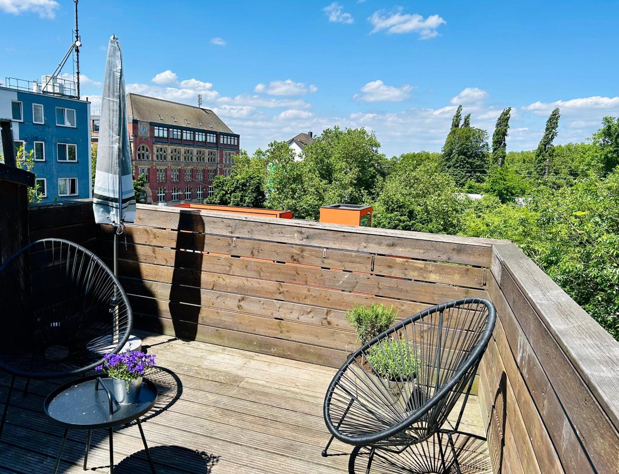 Feelslikehome - Urbane Altbauwohnung Mit Dachterasse& Parkplatz Bochum Eksteriør bilde